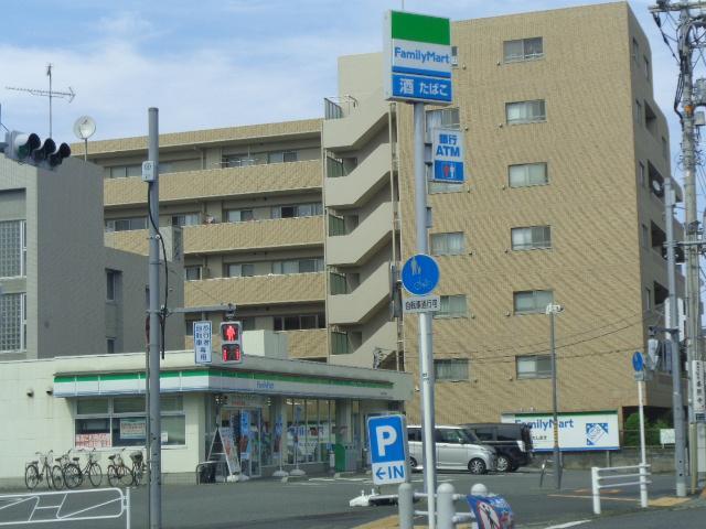 ファミリーマート京王堀之内駅東店：1236m