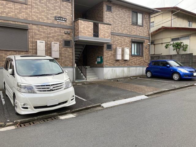 ソレイユ岩戸（201） 駐車場