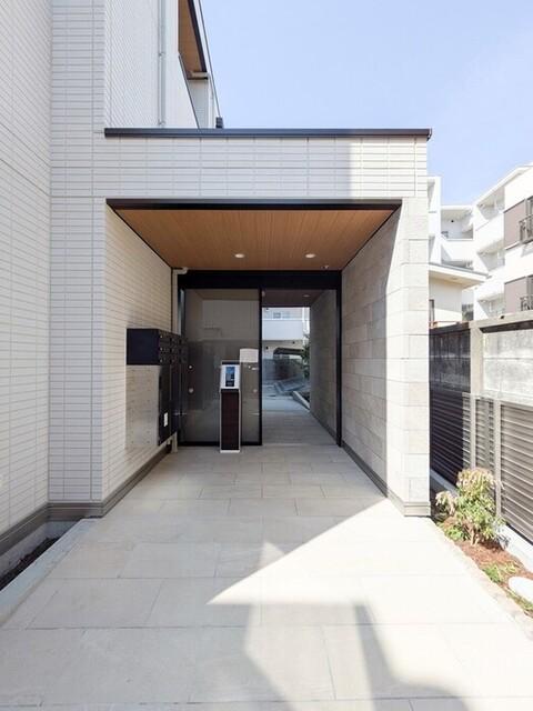 D-comodo小金井貫井北町（103） エントランス
