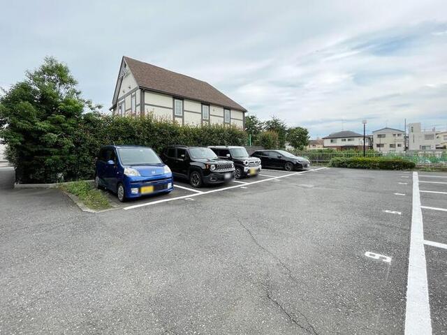 ロワール赤塚（102） 駐車場