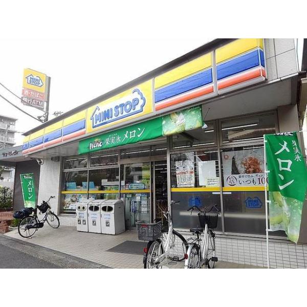 ミニストップせんげん台駅前店:160m