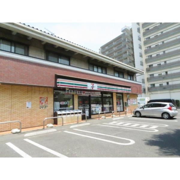 セブンイレブン春日部市粕壁東3丁目店:326m