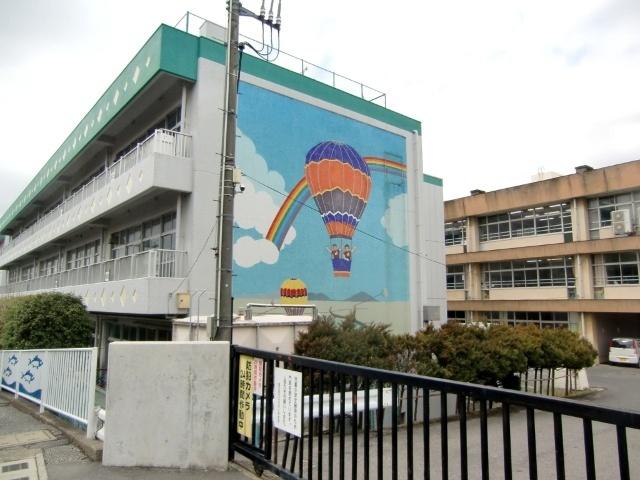 春日部市立川辺小学校：775m