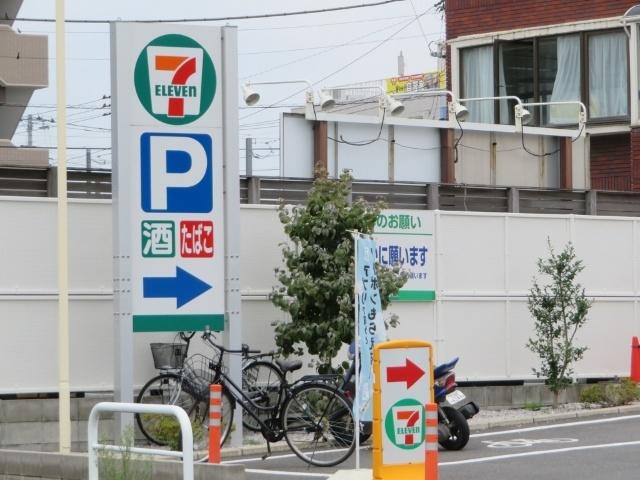 セブンイレブン岩槻本町店：106m