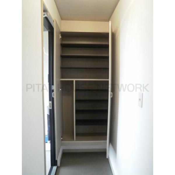 シューズボックス