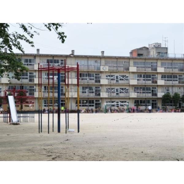 越谷市立桜井南小学校:1118m