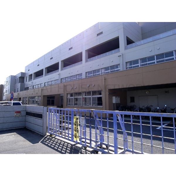 春日部市立武里西小学校:344m