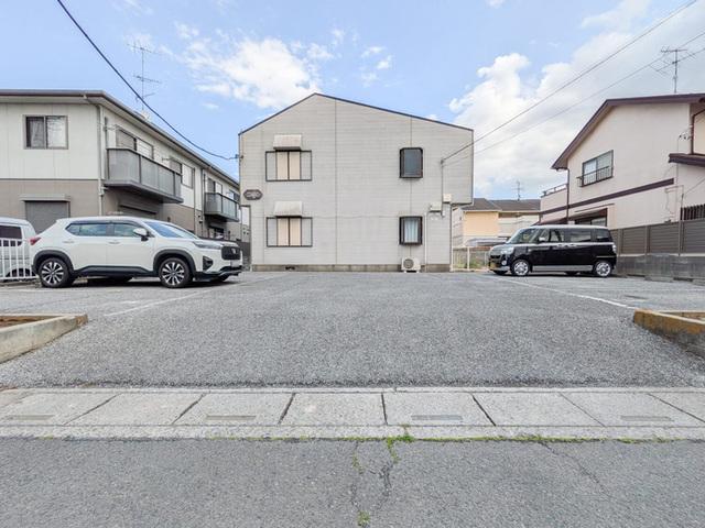 ライフタウニーＢ街区　6号棟（202） 駐車場