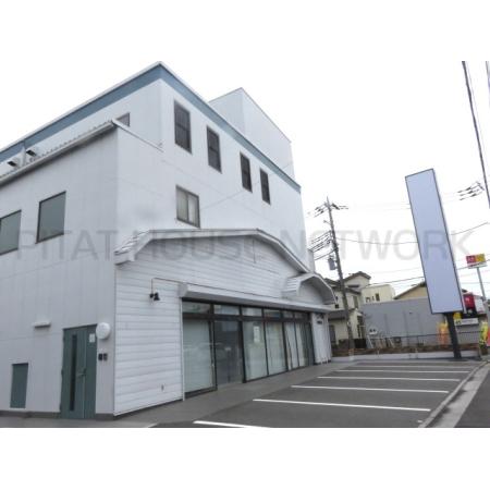 １階は店舗になります