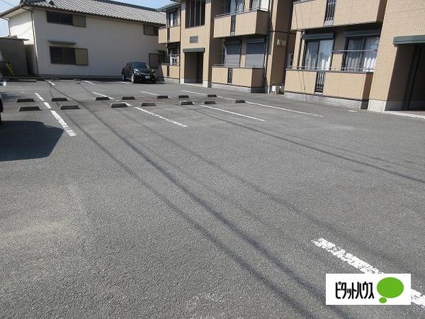 シャーメゾン　ボン・コリーヌＡ（101） 駐車場