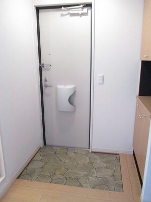 リヴェール北島（302） 玄関