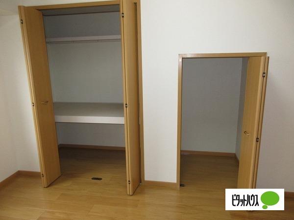グレースコートC（105） 収納