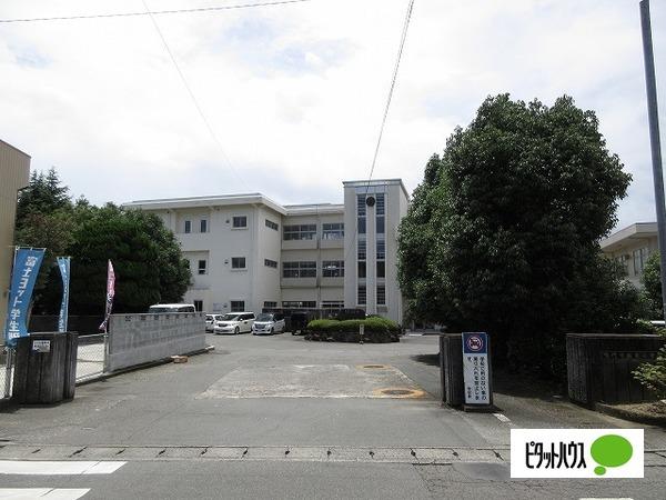 鳴門市立板東小学校：681m