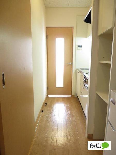 レオパレスカーサ鳴門 部屋画像