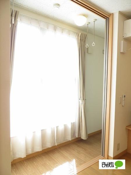 レオパレスカーサ鳴門 部屋画像