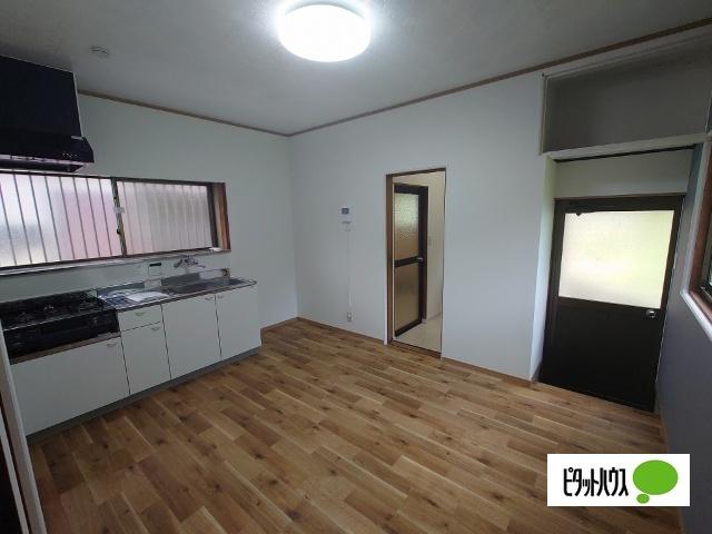 北灘町櫛木中田戸建て リビング