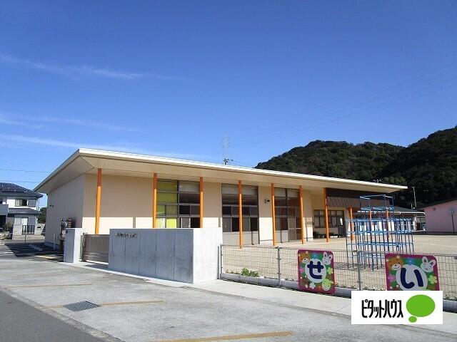 鳴門市立成稔幼稚園：373m