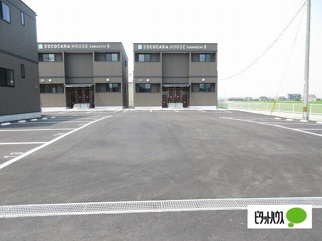 ココカラハウス川内5A（101） 駐車場