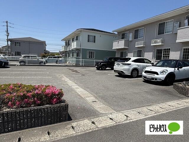 アビタシオン勝瑞E（102） 駐車場