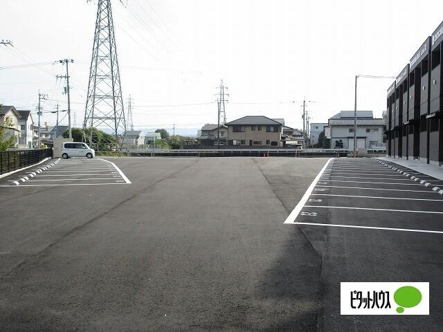 ココカラハウス藍住A（101） 駐車場