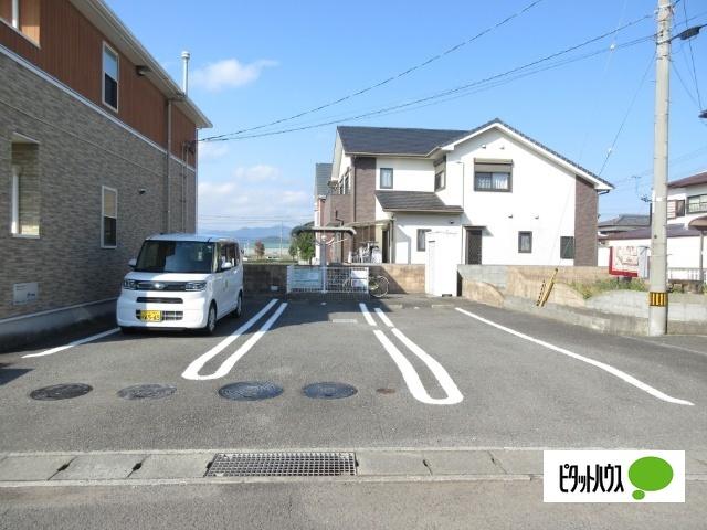 フリーデ（201） 駐車場