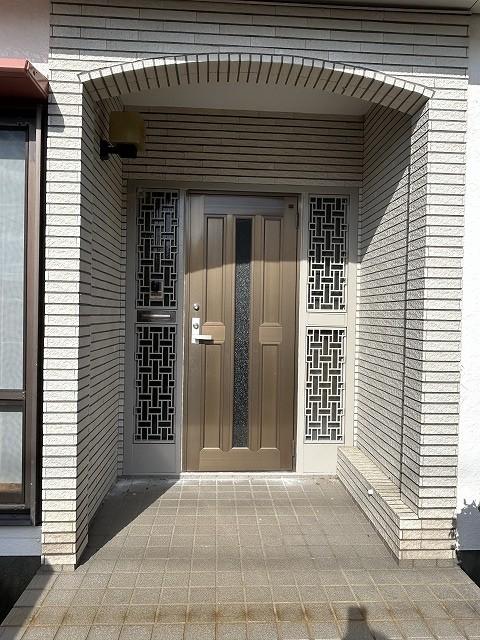 芙蓉山下中古戸建て エントランス