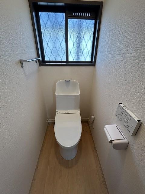 芙蓉山下中古戸建て トイレ