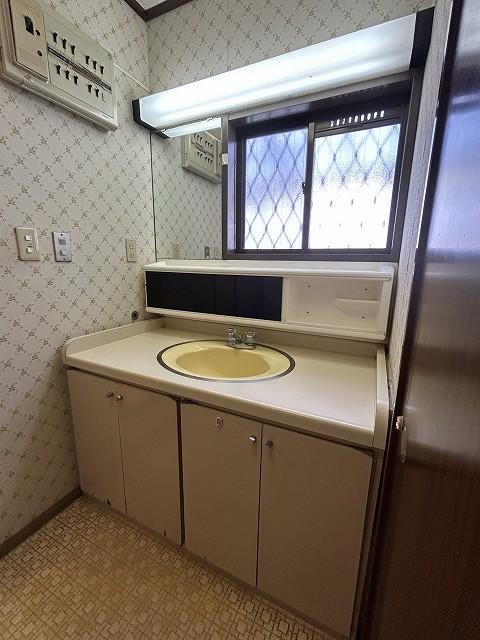 芙蓉山下中古戸建て 洗面