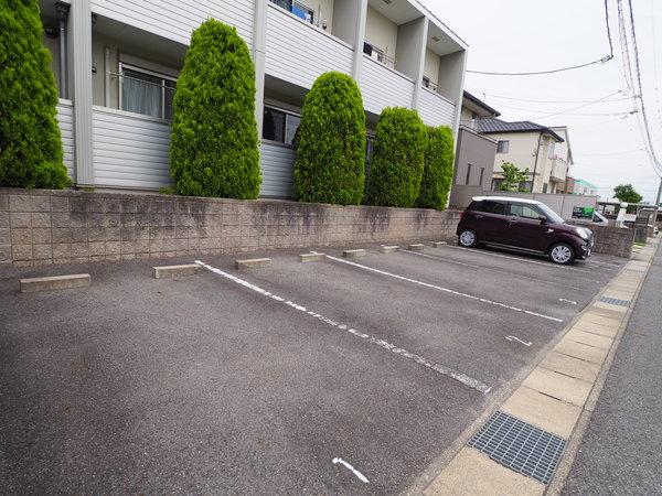 アクアヴィータ（0102） 駐車場