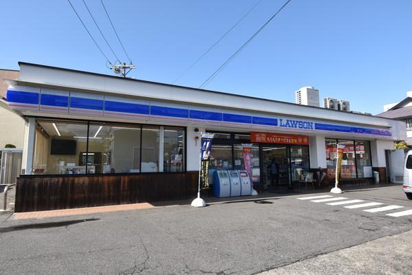 ローソン中岡崎店：322m
