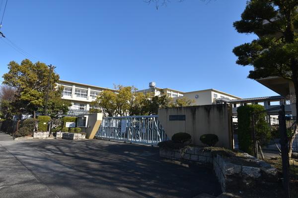 岡崎市立連尺小学校：1250m