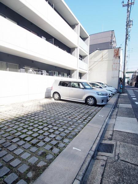 Ｐｅａｃｅ　ｏｗｌ黒川（0301） 駐車場