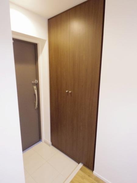 ＣＯＺＹ山下通（コージーヤマシタドオリ）（0102） 玄関