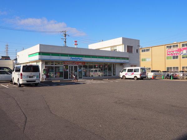 ファミリーマート春日井篠木店：595m