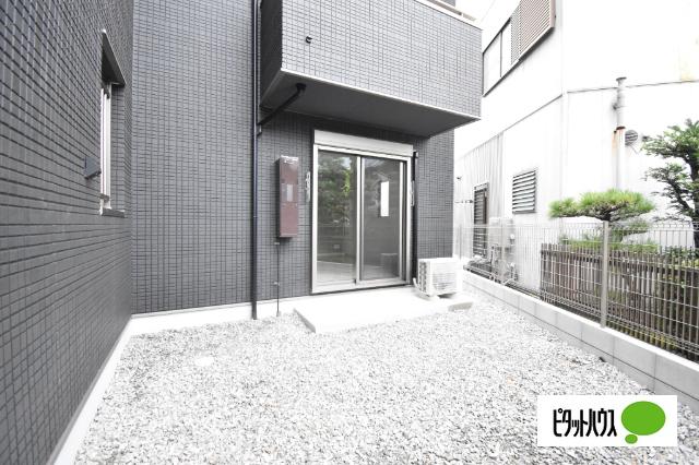 ピラストロ岡崎（0106） 庭