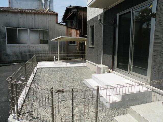 カーサ　トライアンフ（102） 庭