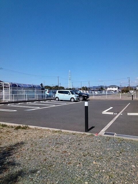 カーサ　エレガンテ（103） 駐車場
