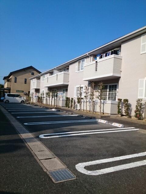 コンフォールＹ・Ｔ　Ⅱ（102） 駐車場
