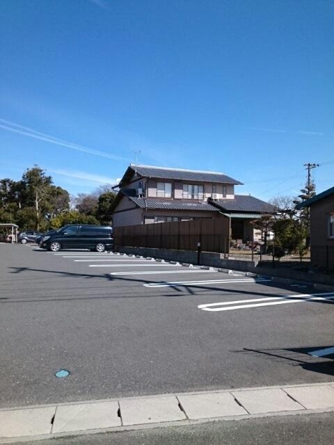 Ｋ　エレガンスＢ（202） 駐車場