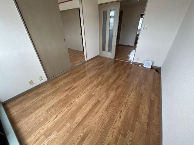 ヒルトップ内張 部屋画像
