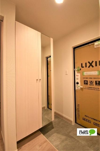 ツインズ（0305） 玄関