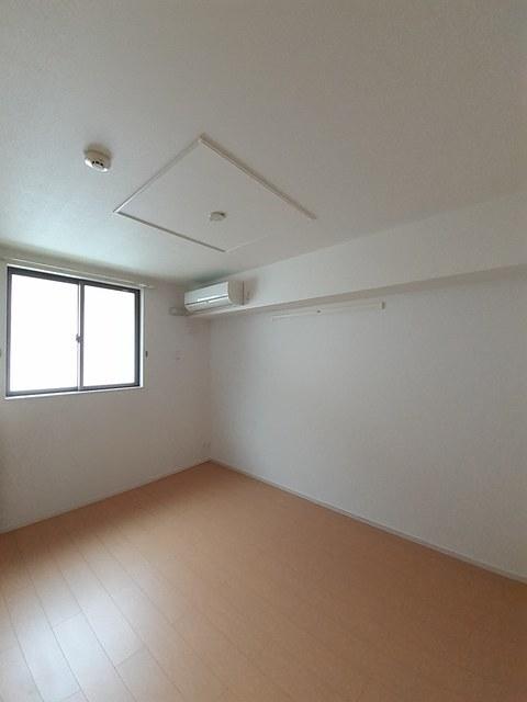 フィオリース．３（203） 室内