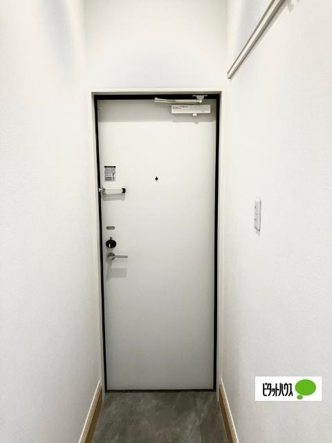 プティ・インリット（0103） 玄関