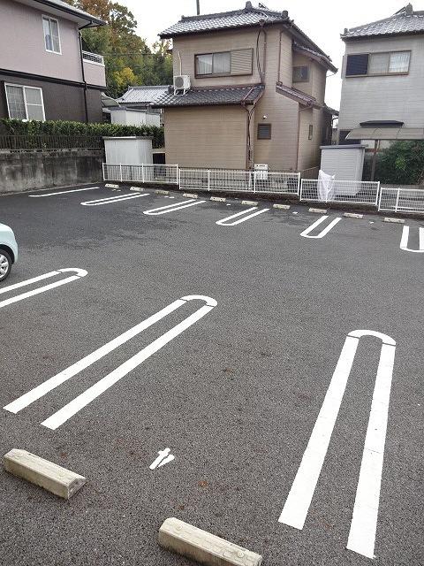 ハイムシャルマン（103） 駐車場