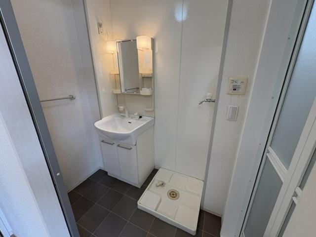 グランモア一ツ木　C（102） 部屋画像