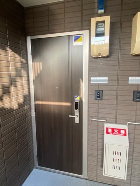 D-square湊町（203） 玄関