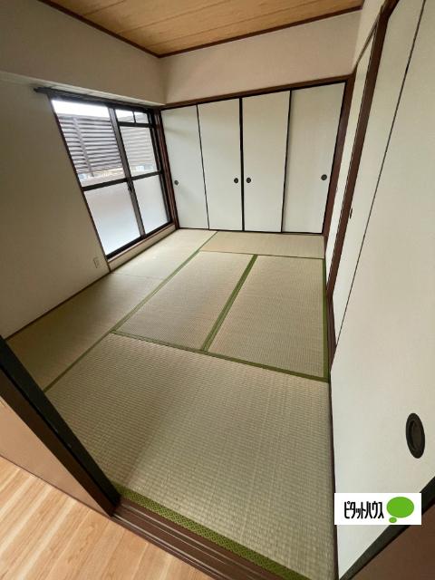 ロイヤルメゾンⅡ（0405） 室内