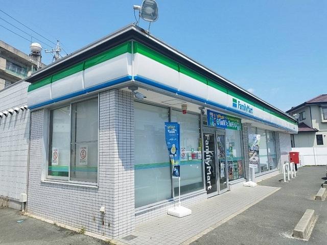 ファミリーマート：200m