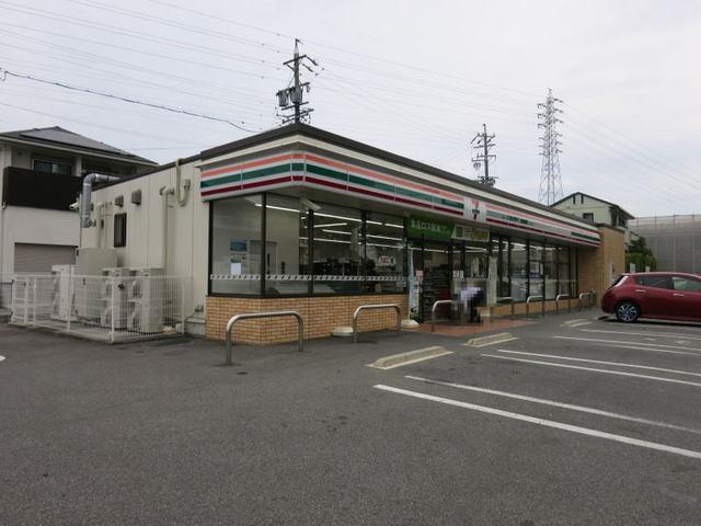 セブンイレブン 岡崎明大寺町店：500m