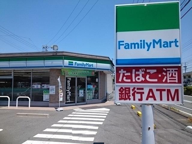ファミリーマート：250m